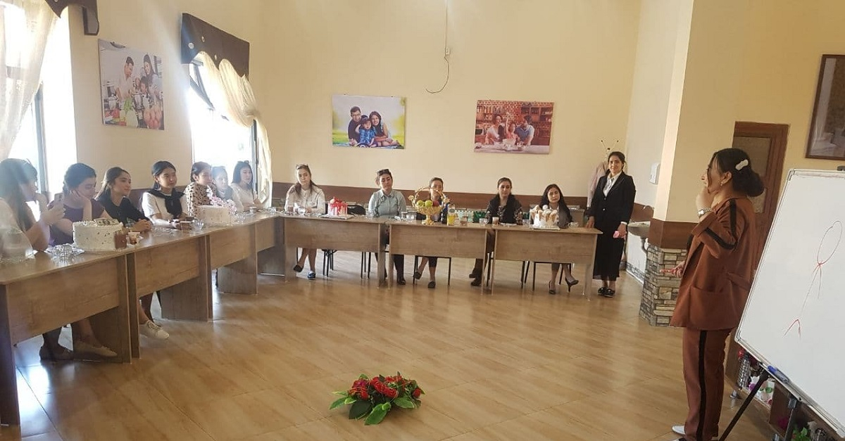 SamSMI female students participating in the courses of 