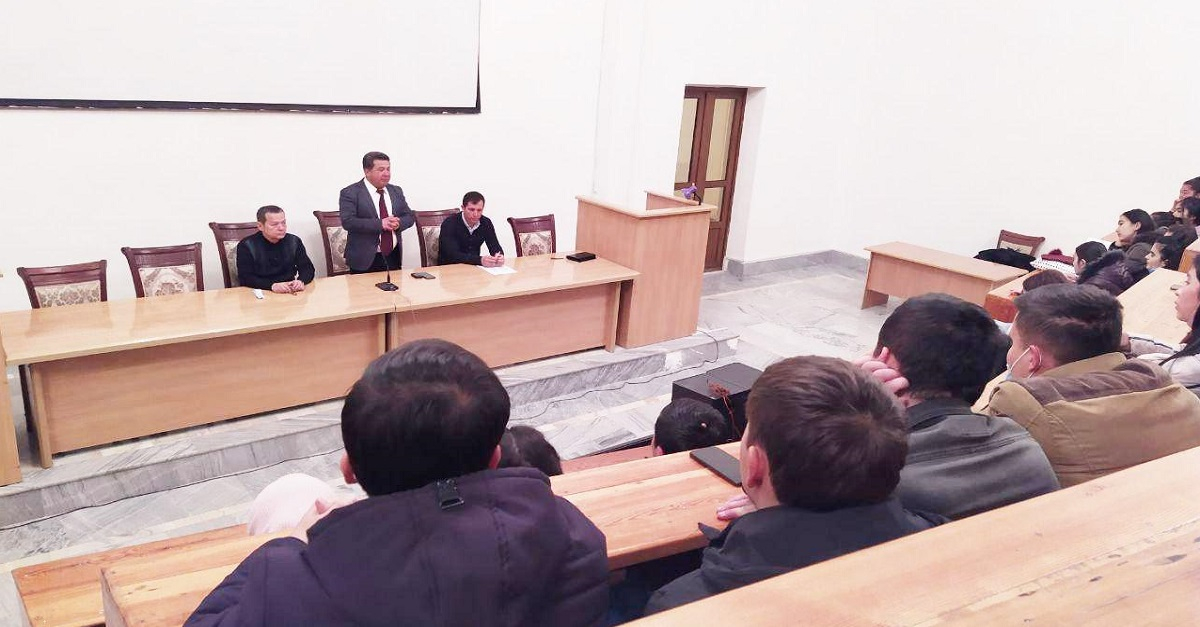 Meeting with first-year students of faculty of medical pedagogy