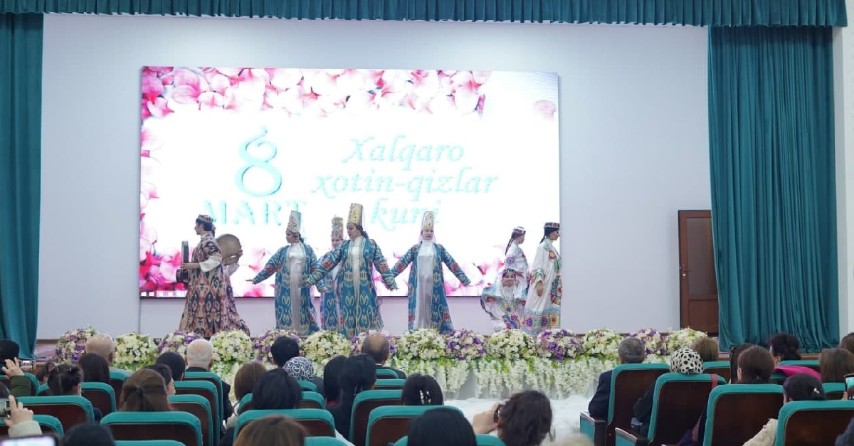 Institutda «8-mart - Xalqaro xotin-qizlar Kuni» bayrami