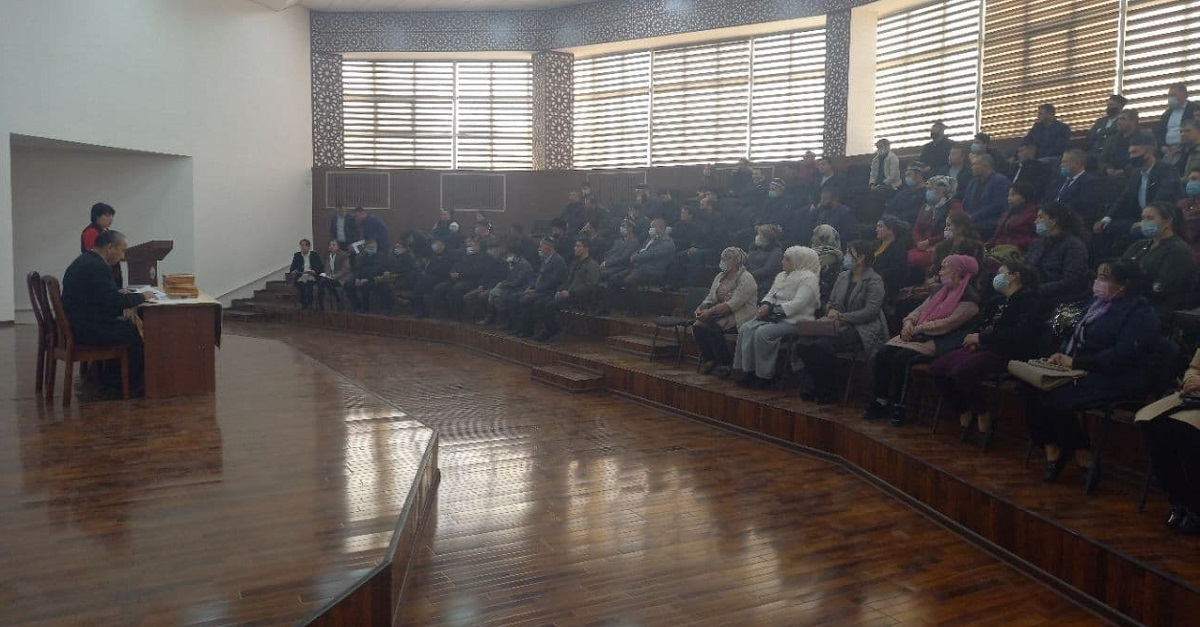 Meeting with parents at the Academic Lyceum