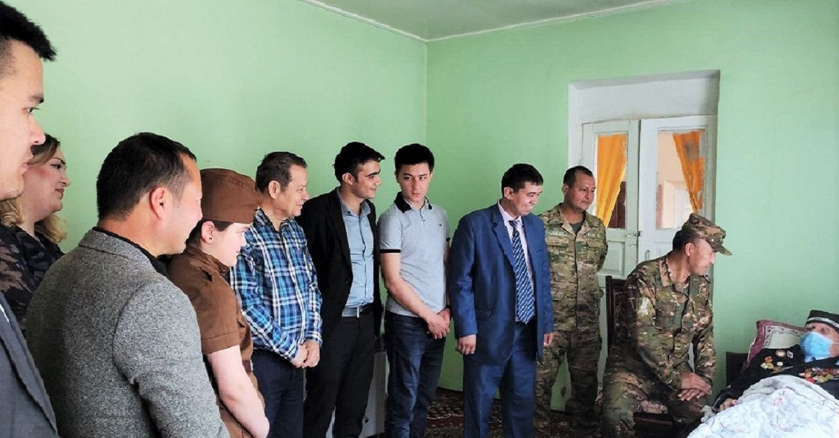 Honouring war veteran, Associate Professor F.A. Asliddinov