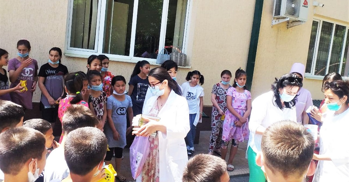 Charity event on the eve of Children's Day