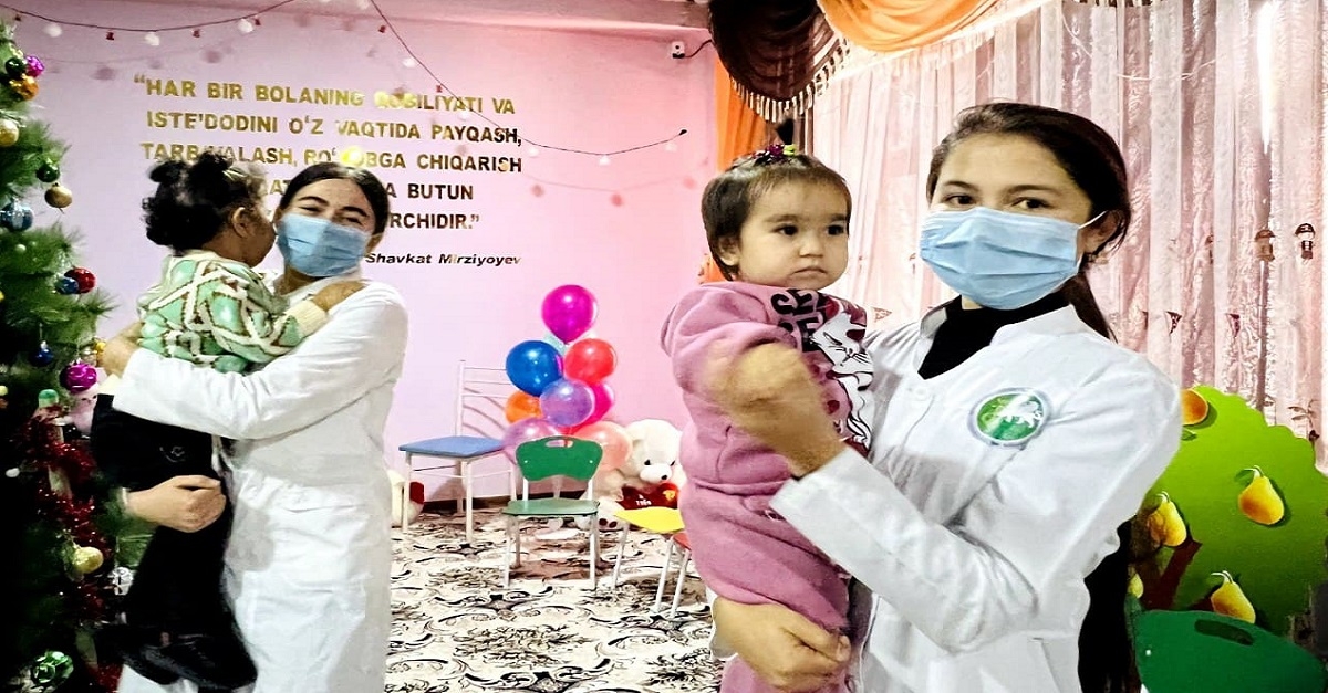 ​Students wished the kids a Happy New Year