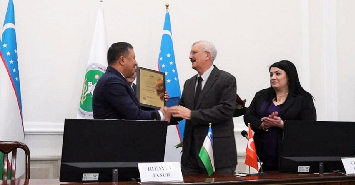 Rector of Turkish university becomes honorary professor at Samarkand State Medical Institute