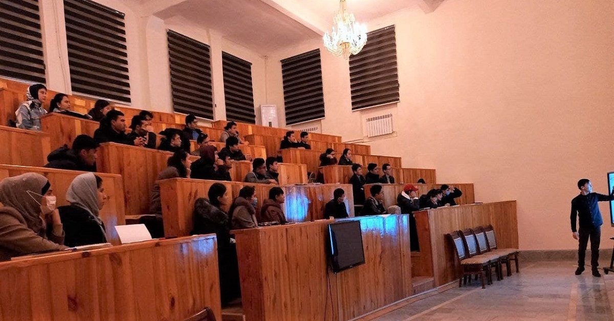 “Medical English” classes have started