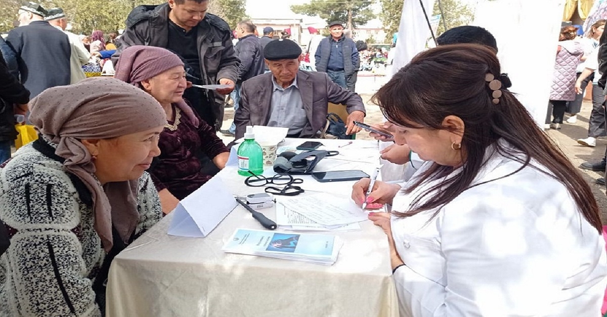 Medical check-up in Kattakurgan township