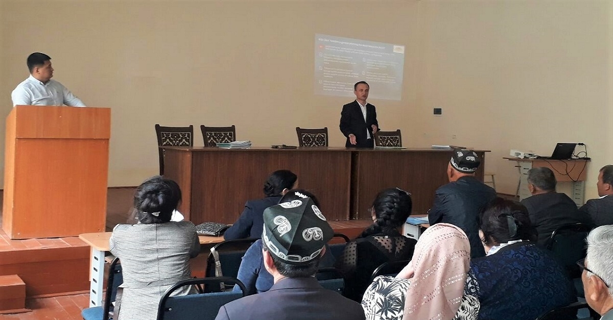 Field lectures in Ishtikhan district of the Samarkand region