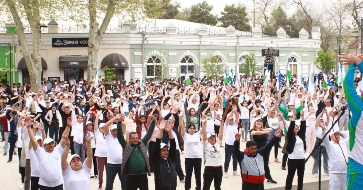Mass marathon walk on World Health Day