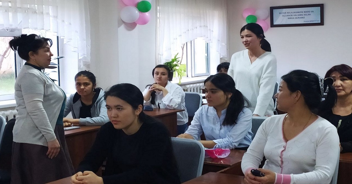 Roundtable on the negative consequences of early marriage and women's place in society
