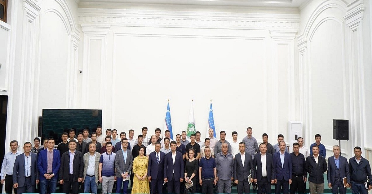 A meeting “Khokim and graduates” was held at Samarkand State Medical University