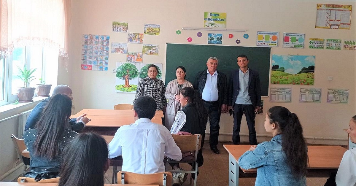 Meeting at a school in Koshrabat district of the region 