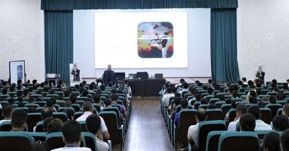 Rector of SamSMU delicered the  lecture to the students on the secrets of success