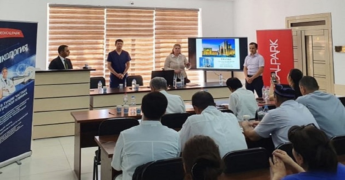 ​SamDTU koʻp tarmoqli klinikasida neyroxirurgiya boʻyicha xalqaro seminar boʻlib oʻtdi
