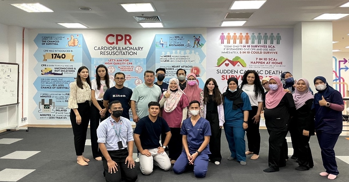 University students are practicing in a Malaysian Hospital
