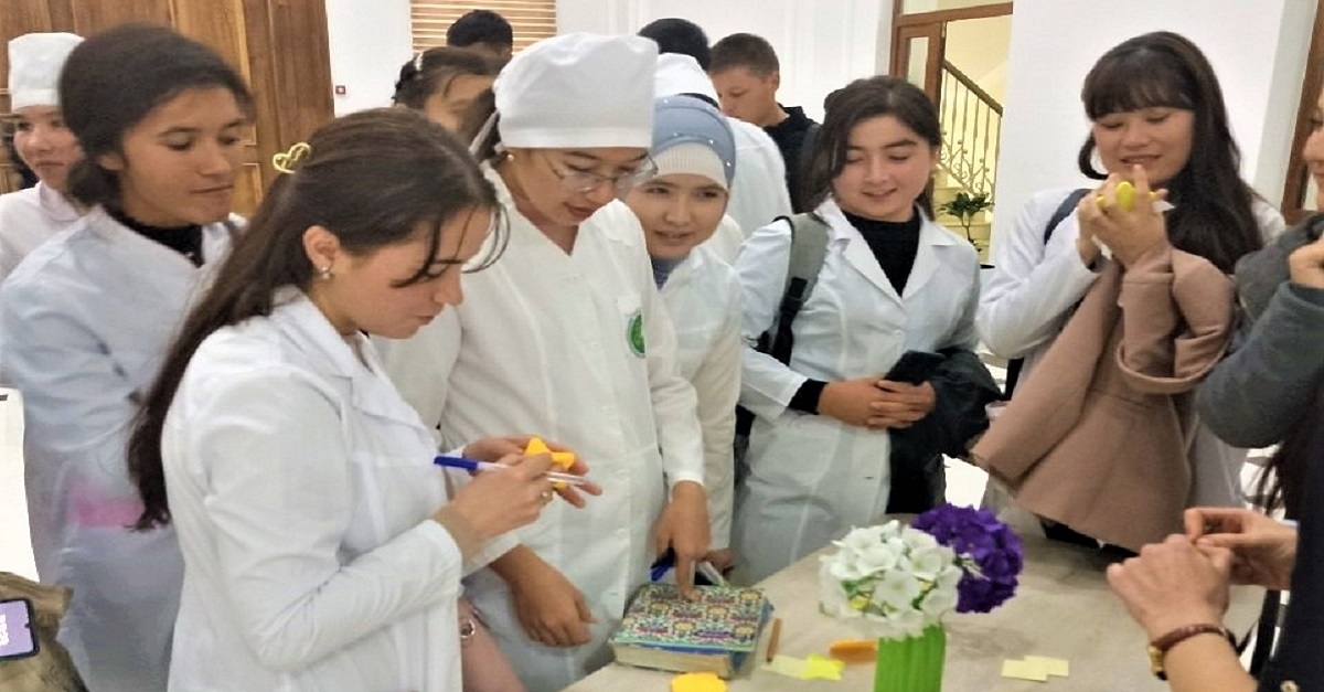 University holds “A Reason for Happy Life” campaign