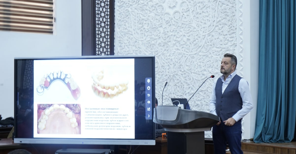 Samarkand State Medical University hosted a master class by a Russian professor in orthopaedic dentistry