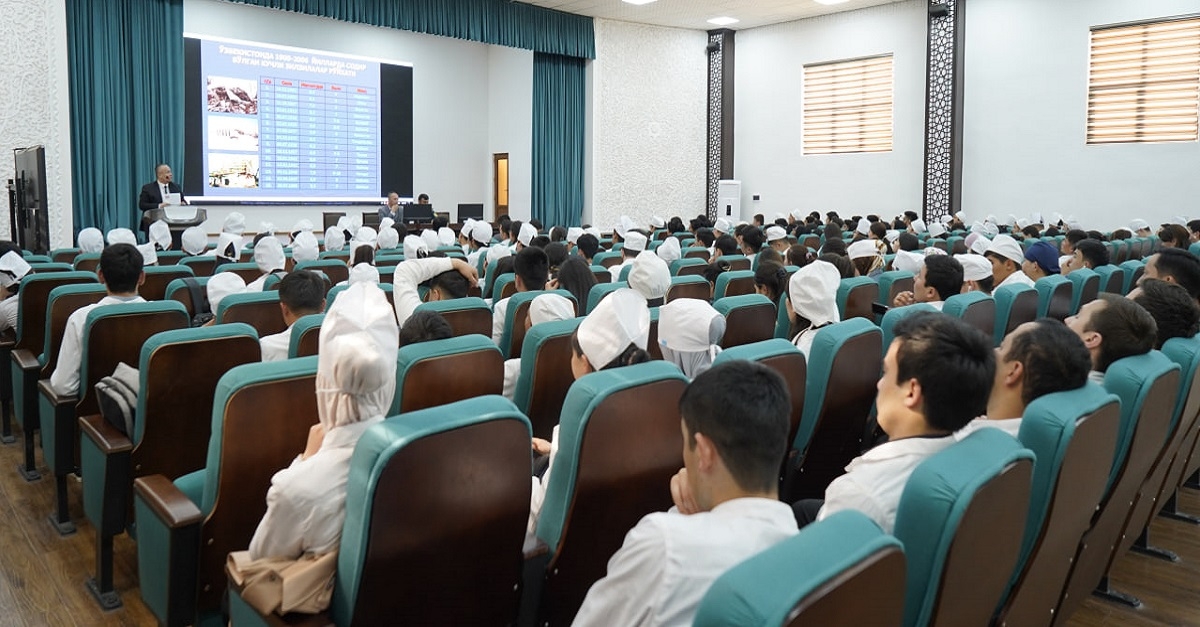Samarkand State Medical University hosted a meeting on emergencies and civil protection