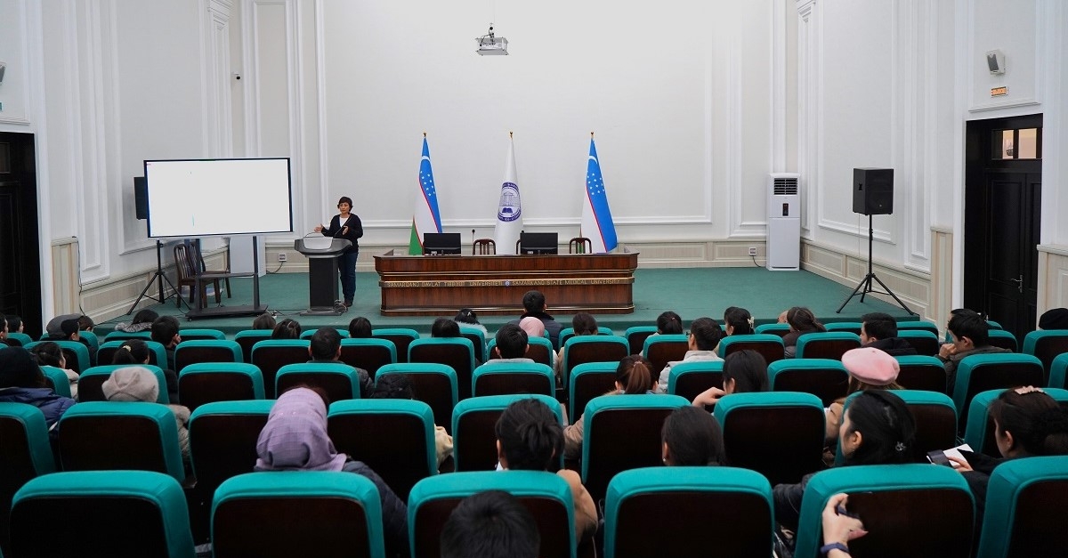 A well-known immunologist professor gave a lecture at SamSMU