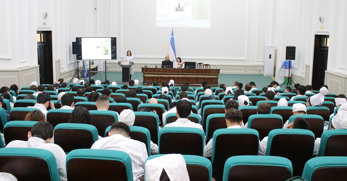 Open lesson on Pharmacognosy was organized for students
