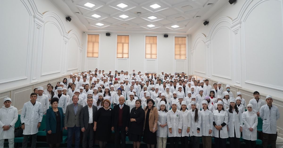 A seminar on current issues of infectology was organized with the participation of foreign professors