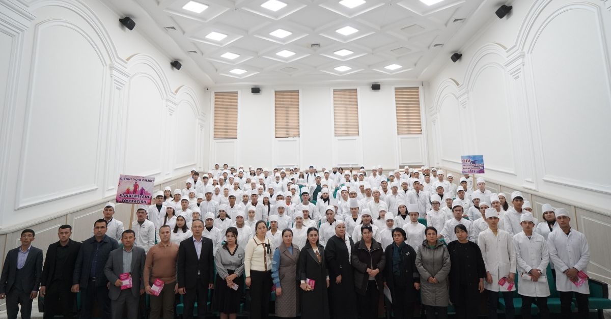 An educational event was held on the eve of World AIDS Day