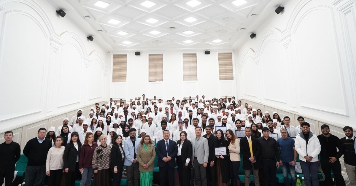 A meeting was held with students of the International Education Faculty of SamSMU to sum up the year